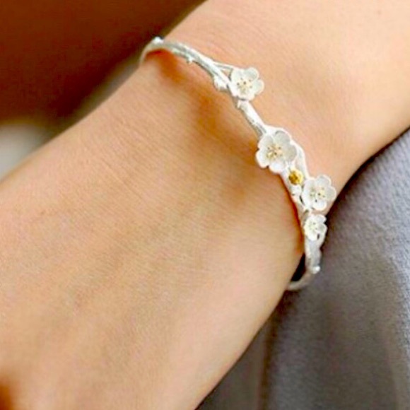 ✨ 925 Sterling Silver Flower Bangle✨ - Picture 2 of 4